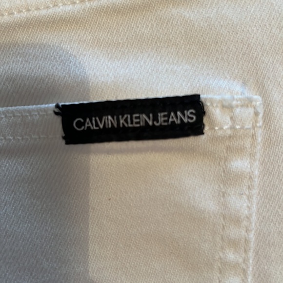 Used Calvin klein women’s skirts size W26 in white color - Picture 7 of 7